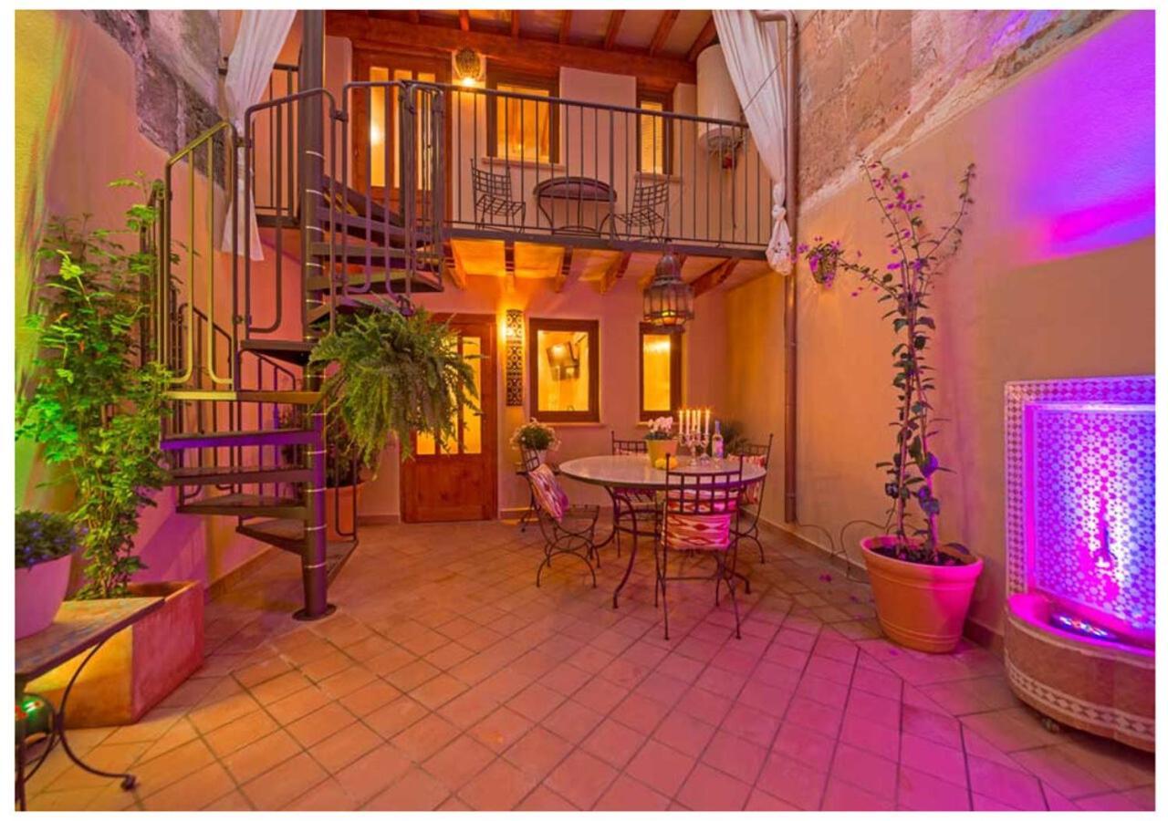 リュックマヨール Boutique Hostal "Born53" Im Stadtkern Von Llucmajor, Mallorcaアパートホテル エクステリア 写真