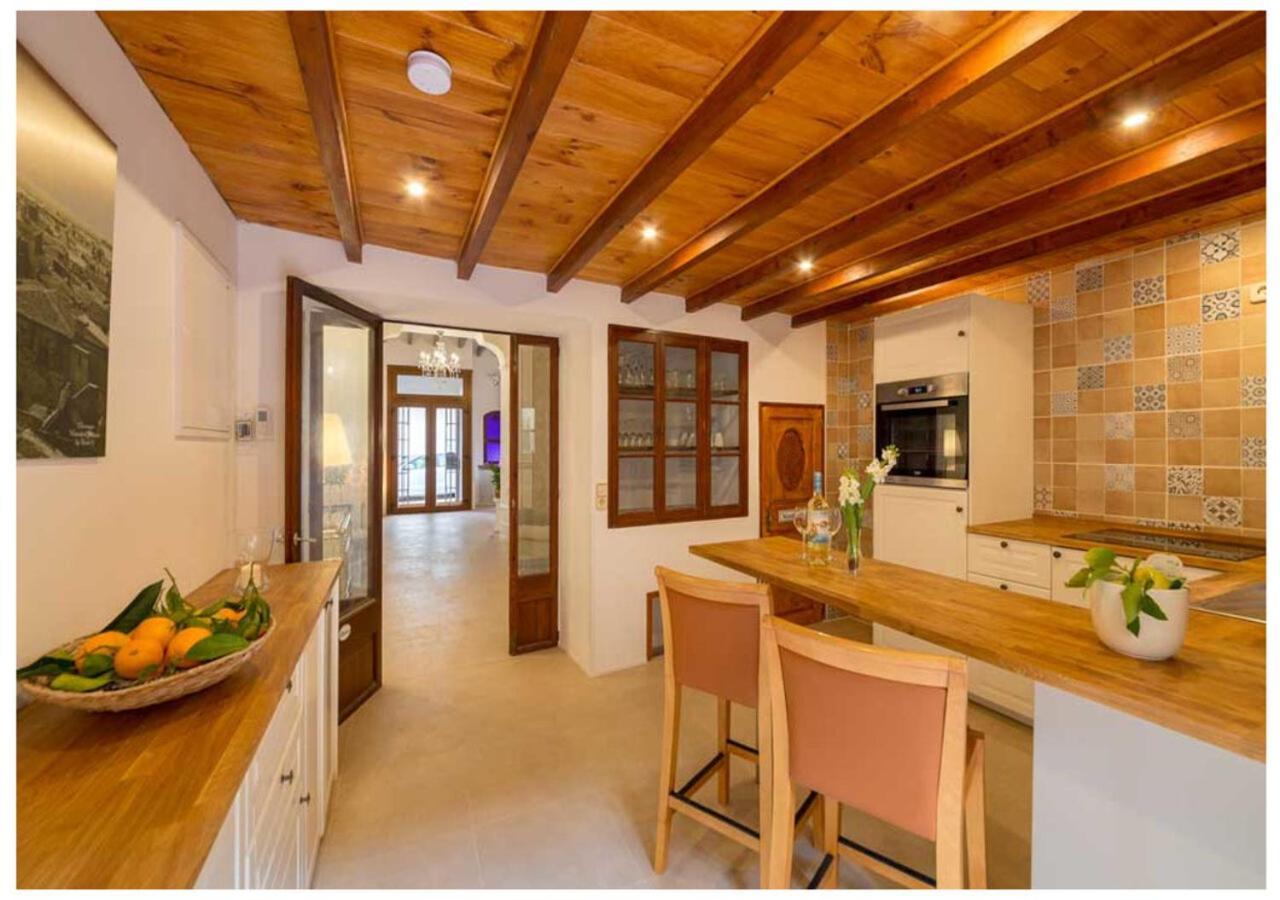 リュックマヨール Boutique Hostal "Born53" Im Stadtkern Von Llucmajor, Mallorcaアパートホテル エクステリア 写真