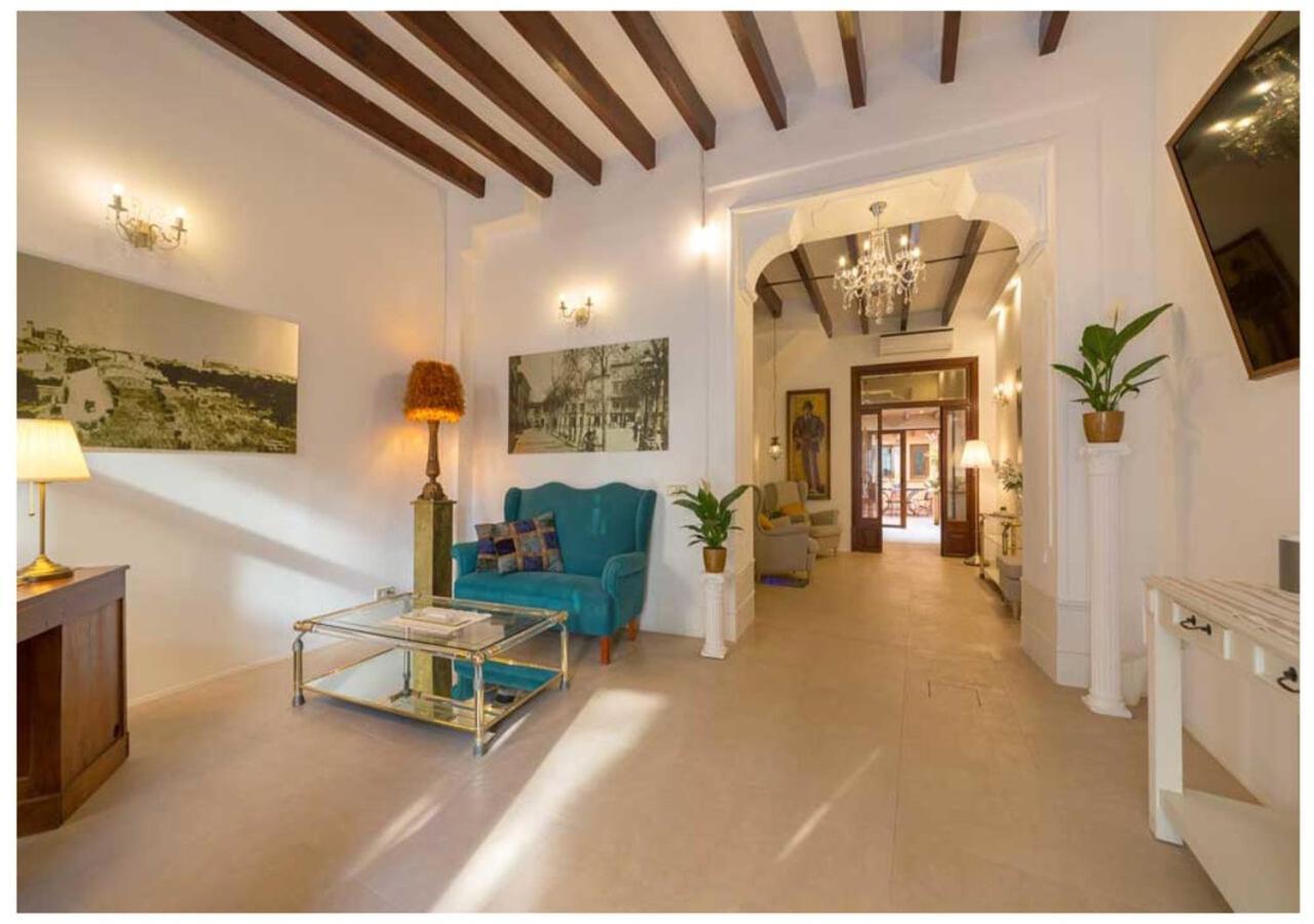 リュックマヨール Boutique Hostal "Born53" Im Stadtkern Von Llucmajor, Mallorcaアパートホテル エクステリア 写真