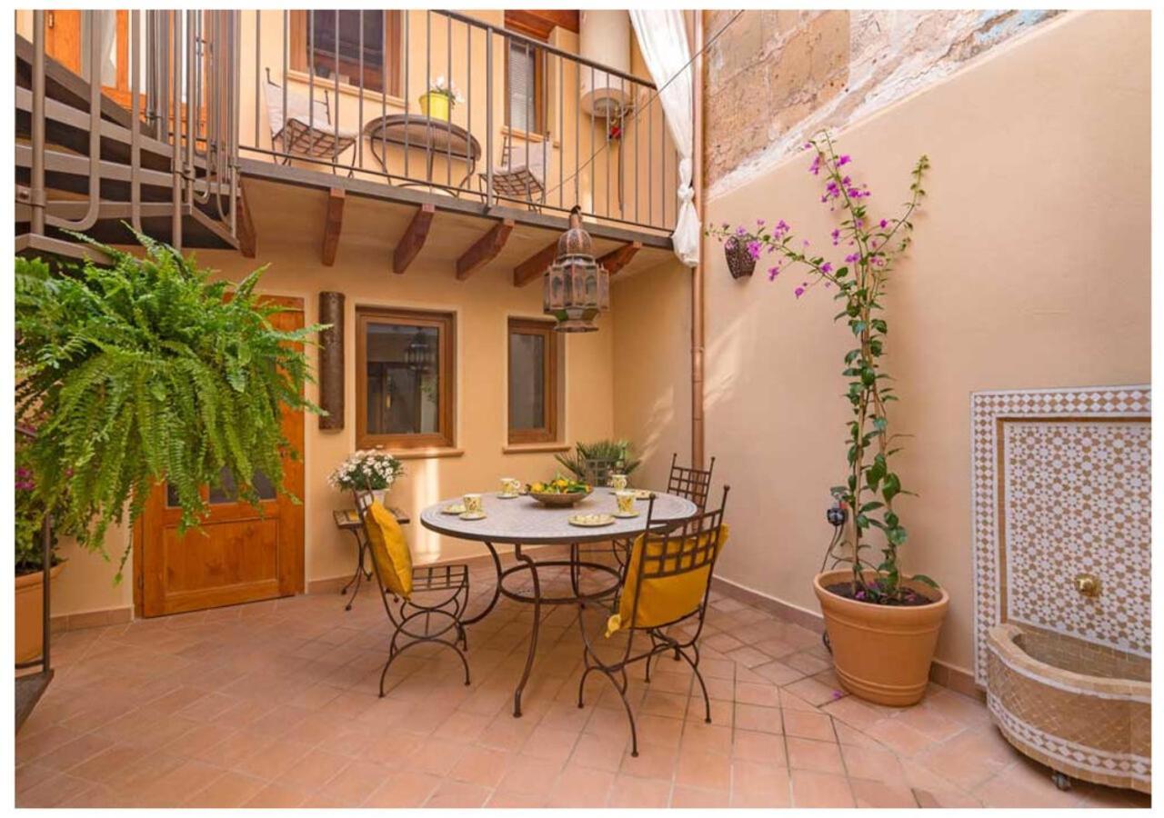 リュックマヨール Boutique Hostal "Born53" Im Stadtkern Von Llucmajor, Mallorcaアパートホテル エクステリア 写真