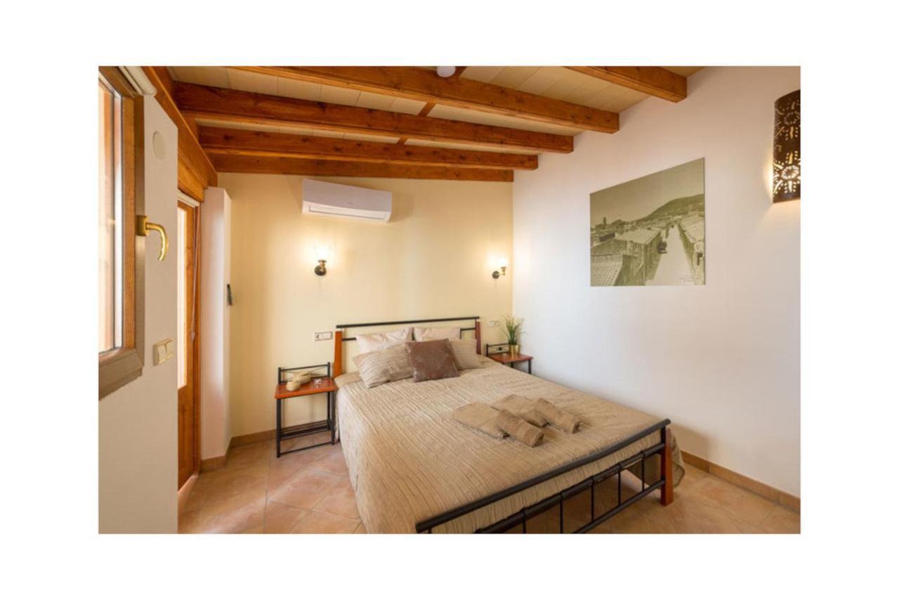 リュックマヨール Boutique Hostal "Born53" Im Stadtkern Von Llucmajor, Mallorcaアパートホテル エクステリア 写真