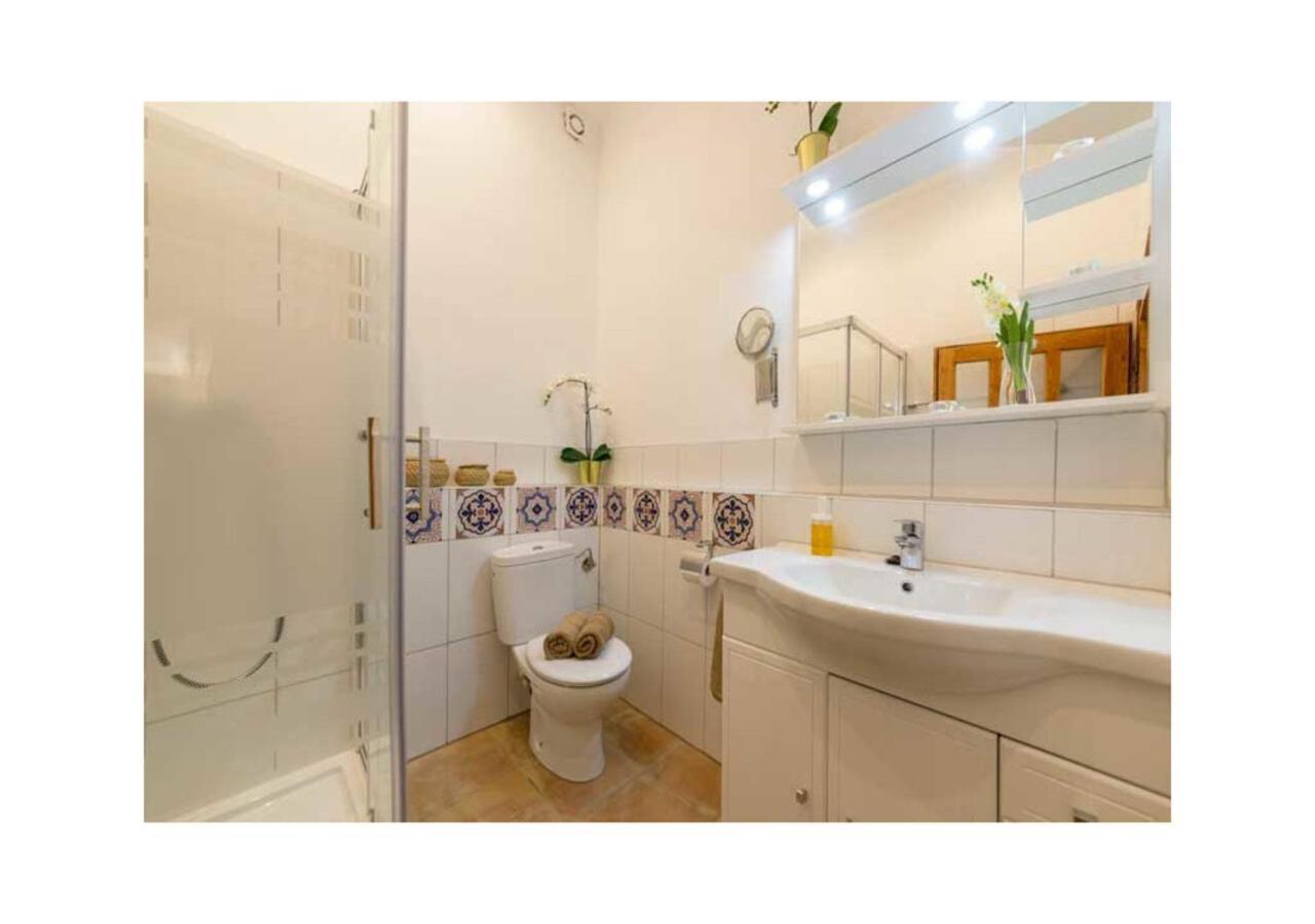 リュックマヨール Boutique Hostal "Born53" Im Stadtkern Von Llucmajor, Mallorcaアパートホテル エクステリア 写真