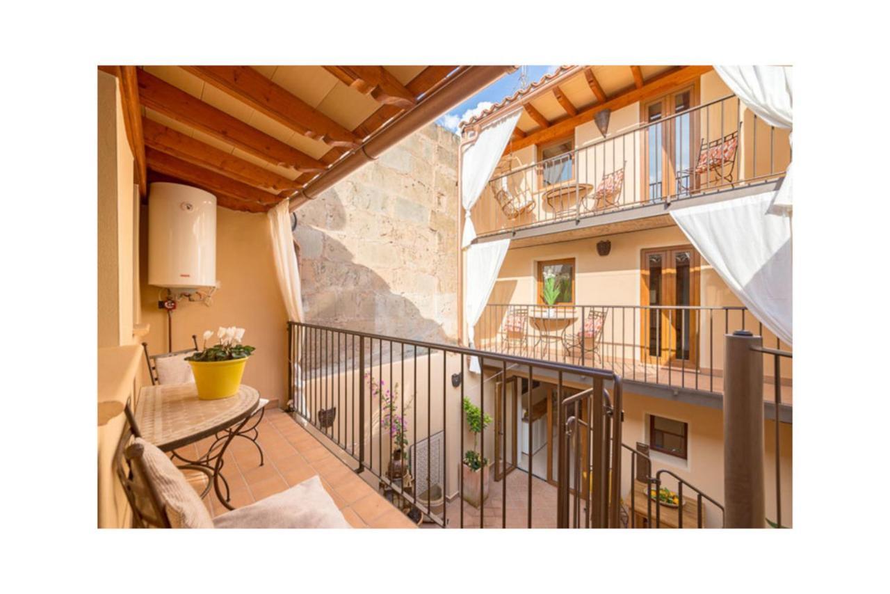リュックマヨール Boutique Hostal "Born53" Im Stadtkern Von Llucmajor, Mallorcaアパートホテル エクステリア 写真